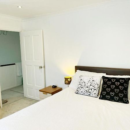 Blessings Of Peace Home Away From Home Cardiff Eksteriør billede