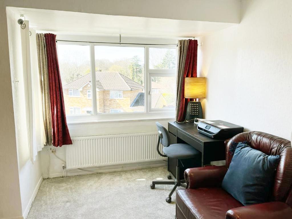 Blessings Of Peace Home Away From Home Cardiff Eksteriør billede