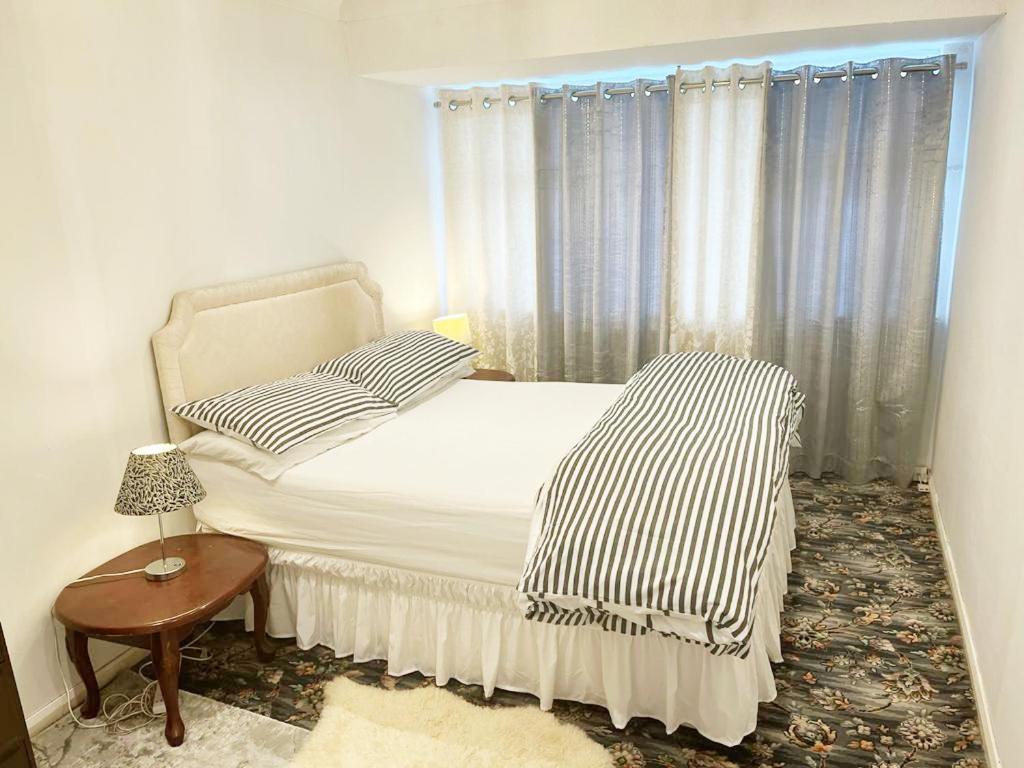 Blessings Of Peace Home Away From Home Cardiff Eksteriør billede