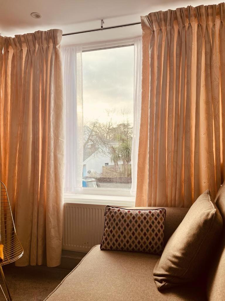 Blessings Of Peace Home Away From Home Cardiff Eksteriør billede