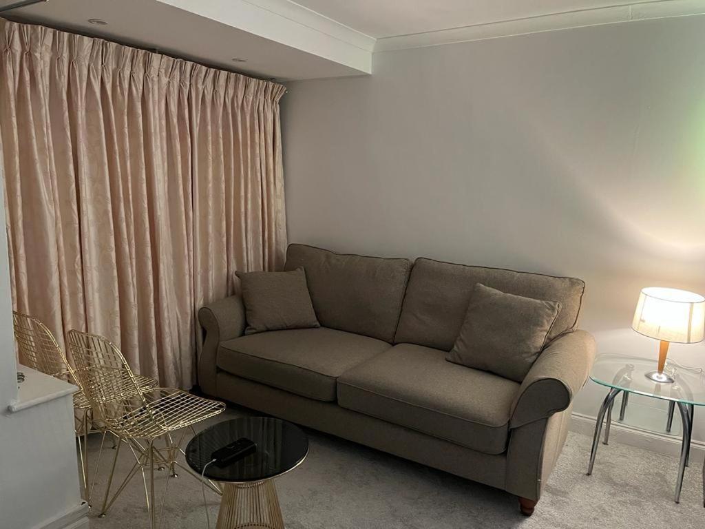 Blessings Of Peace Home Away From Home Cardiff Eksteriør billede