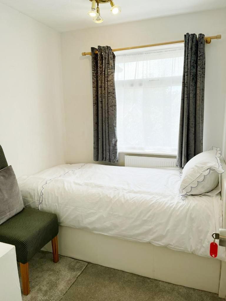 Blessings Of Peace Home Away From Home Cardiff Eksteriør billede